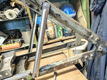 Boční příčka ČZ 250 sport, ČZ 175 - 7