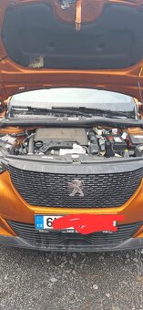 Prodám Peugeot 2008 Pure tech active pack - 7