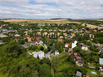 Prodej stavebního pozemku s chatou ve Statenicích - 7