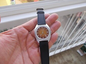 krasne funkcni mene vidane hodinky 17 jewels prim rok 1973 - 7