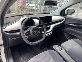 Fiat 500E, 42 kWh Adaptive LED Kessy - 7