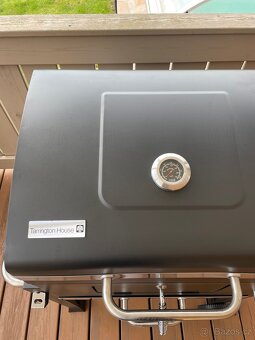 Grill na dřevěné uhlí - 7