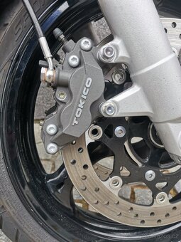 Suzuki Gsr 600 - 7
