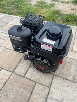 čtyřtaktní benzínový Stacionární motor/7,5HP/Jednoválec - 7