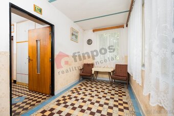 Rodinný dům 225 m2 s dílnou 99 m2 , se zahradou - stavebním - 7
