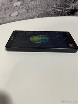 Sony Walkman NWZ-F886 digital media player - 7