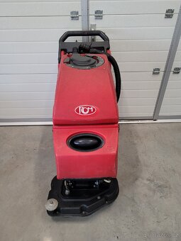 Mycí podlahový stroj go 552 t - 7