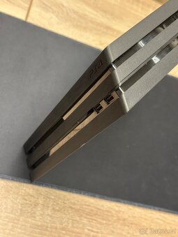 Playstation 4 Pro 1TB Černý, 2x ovladač - 7