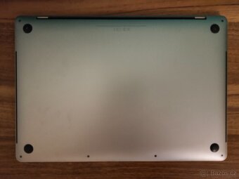 MacBook Pro 15 A1707 | i7 • 16GB • 512GB - 7