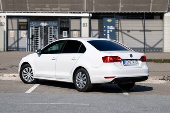 Volkswagen Jetta 1.6 TDi / 77 kW / - 7