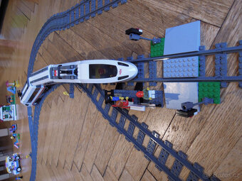 Lego vlak 60051 + 4 sady kolejí navíc - 7