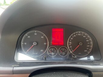 Touran 1.9tdi 77kw tažné, 7 míst - 7