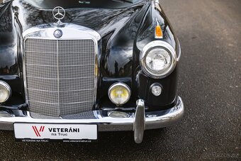 Mercedes-Benz 220S Coupé - 7