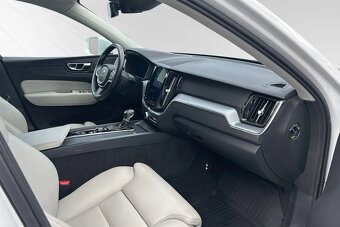 Volvo XC60 D4 Momentum Advanced Edition 2019 - 7