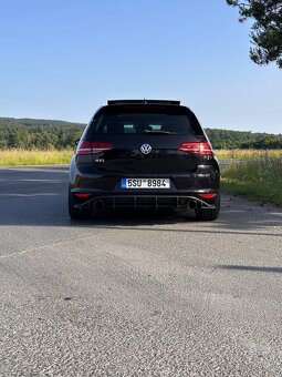 Volkswagen Golf GTI 7 Performance - 7