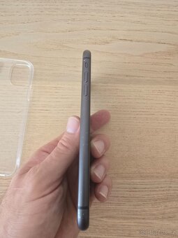 Prodám iphone 11 - 64GB - 7