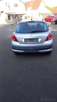 Peugeot 207 1.4 benzin 54kW, plně funkční na nahr.dily - 7