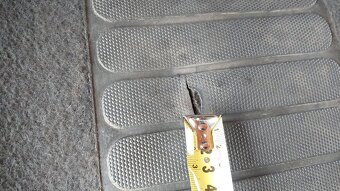 Nissan Navara D40 : Koberce přední - 7