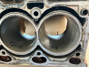 Blok motoru z BMW X5 4.8 IS e53 - 7