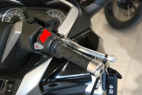 Honda Forza 300 ABS - původ ČR, 1.maj, 24 990 km - 7