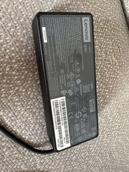 ThinkPad Universal USB-C Dock 40AY - 7
