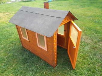 Dřevěný domek pro děti - 7