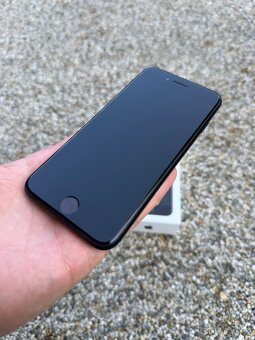 iPhone SE 2020 128GB - baterie 100% - 7