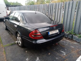 MB E Class W211 220CDI r.v.03 646.951 90kw, modrá metal, man - 7