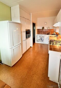Podnájem zařízeného pokoje (12 m2), ul. Batličkova, Praha 8 - 7