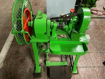 FUNKČNÍ EXCENTRICKÝ LIS - 2,8 kW, NOŽNÍ , PRŮMYSLOVÝ - 7