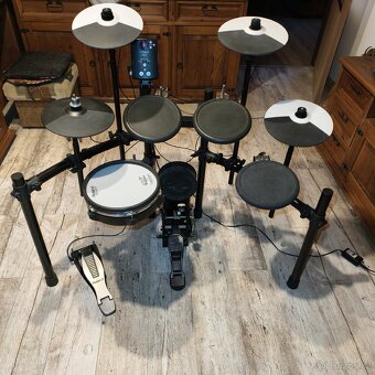 Roland elektronické bicí - 7