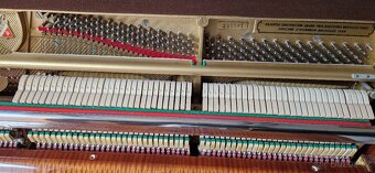 Piano Petrof 118 chippendale - Hnědý lesk - 7