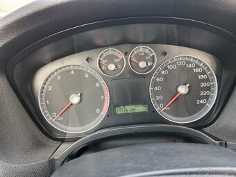 FORD FOKUS , KOMBI 1,6 benzin 74 kw - 7