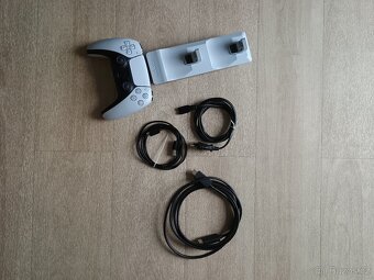 PS5 s mechanikou + 1 ovladač + 5 her - 7