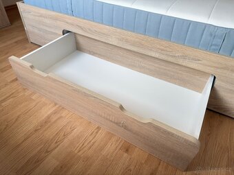 Prodám postel 200 x 140 cm i s matrací a osvětlením. - 7