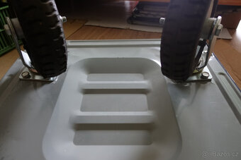 Plošinový manipulační vozík - 7