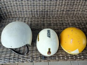 Prodám  3kusy HELMY KOKOSY - 7