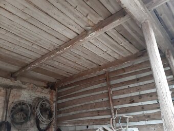 Staré trámy a prkna - 7