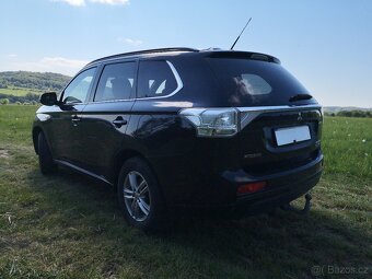 MITSUBISHI OUTLANDER PHEV HYBRID PLNÝ SERVIS - 7
