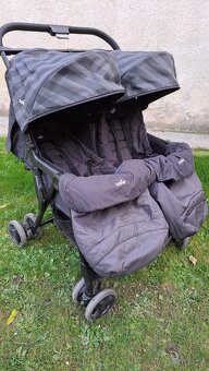 Golfovy kocarek pro dvojcata - 7