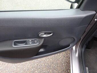 Renault Clio 1.2i r.v.2012 (55 kw) 1.Majitel - 7