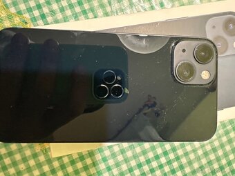 Prodám nový IPhone 13 128 GB zdarma Cellularline Sensation - 7