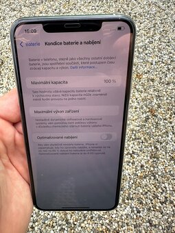 iPhone 11 pro max 512GB - baterie 100% - 7