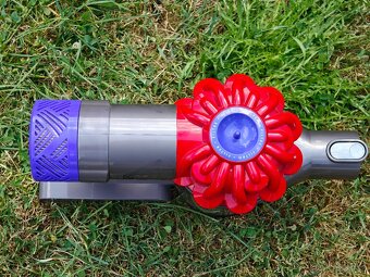 Aku vysavač Dyson - 7