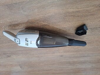 aku tyčový vysavač BRAVO - 7