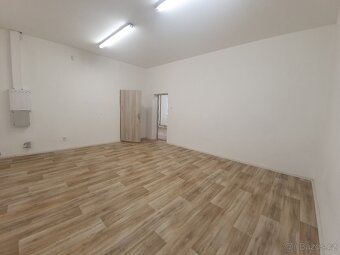 Pronájem -výroba, sklad, kanceláře 249 m2 + 120 m2 parking - 7