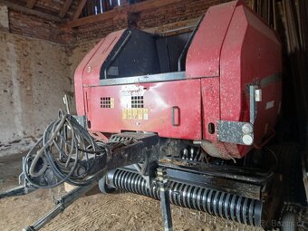 LIS na kulaté balíky CASE RB 454  s řezáním - 7