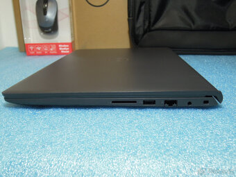 Dell Vostro 3510 15.6“ IPS Intel i5-1135G7 IrisXe 16GB 512GB - 7