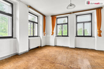 Prodej rodinného domu s 531 m2 podlahové plochy - 7