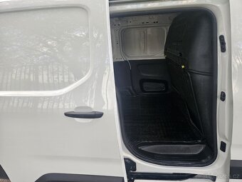 Peugeot partner L2, 1,6Hdi, RV. 2020, 3 místné, 145tis.km, o - 7
